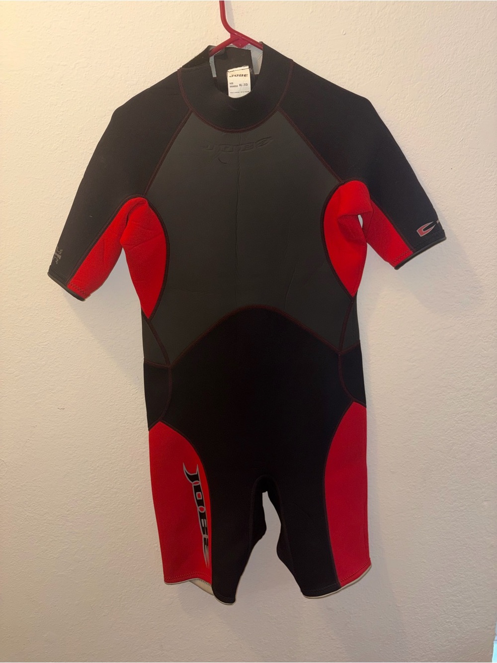 Mens Red and Black Jobe sports wetsuit sz XL /XG
